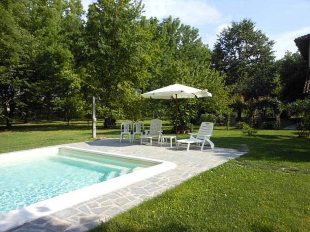 Locanda Del Molino Vecchio Magliano Alfieri الغرفة الصورة